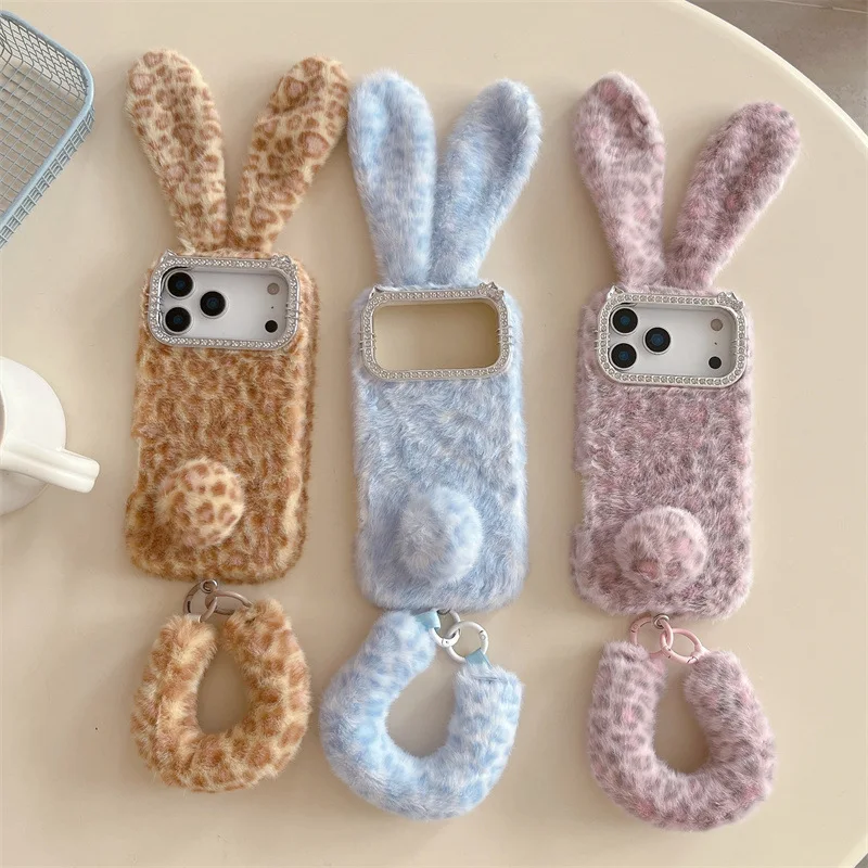 Apple Iphone 16 - Schattige cartoon luipaardprint konijnenoren pluche hoesje